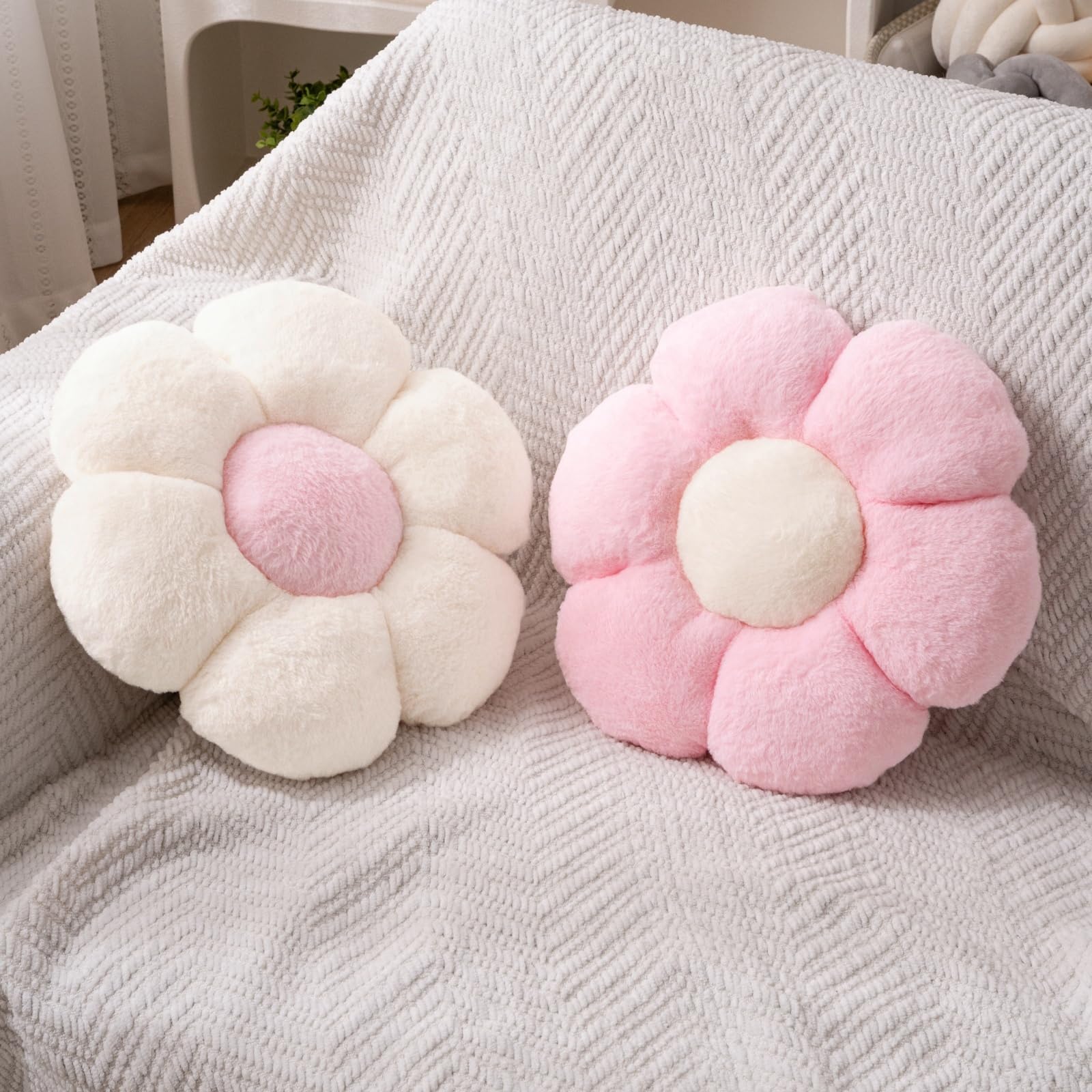 Daisy Duo Decor Pillows - Pink & White 15" Set