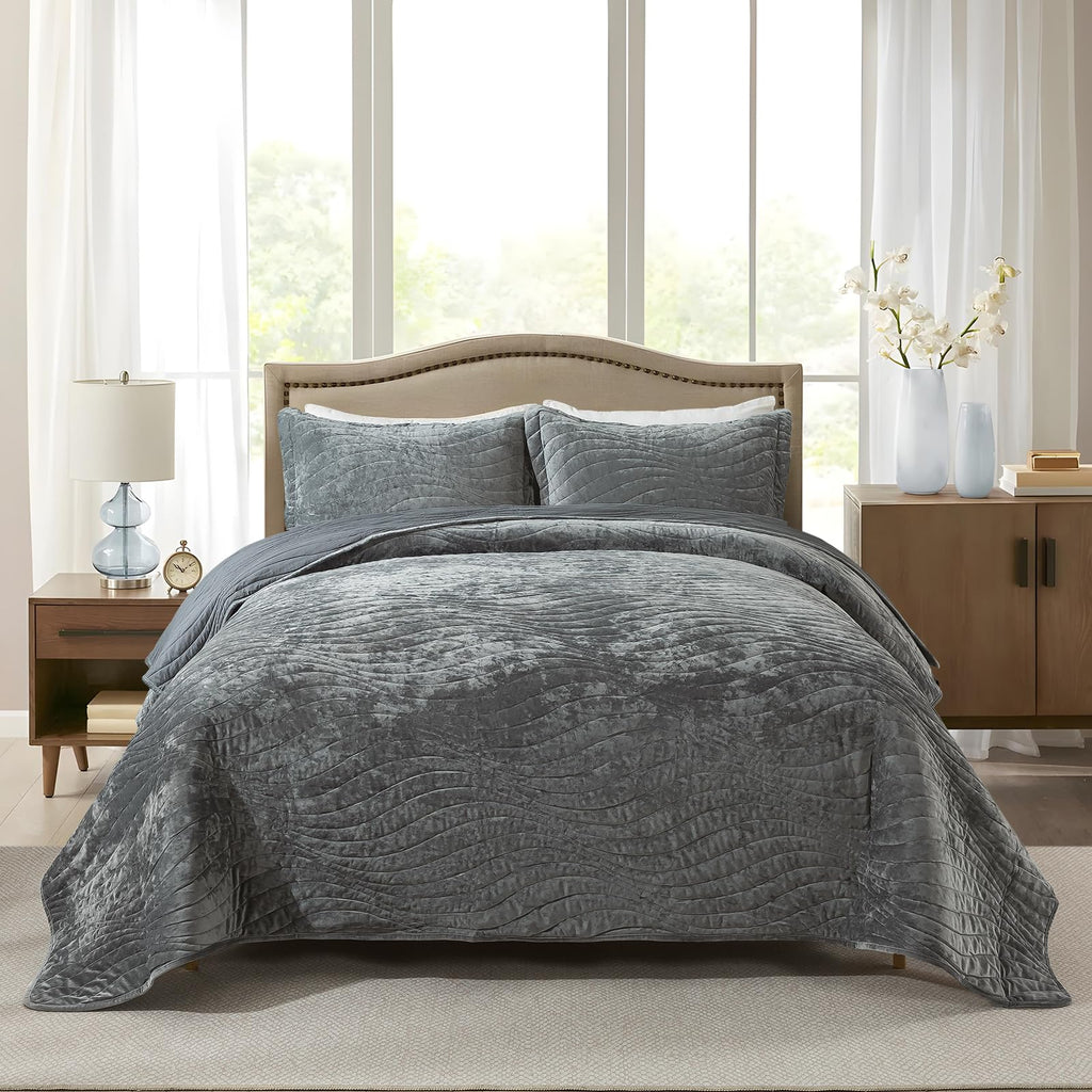 Travan Luxury Velvet Quilt Set King Size
